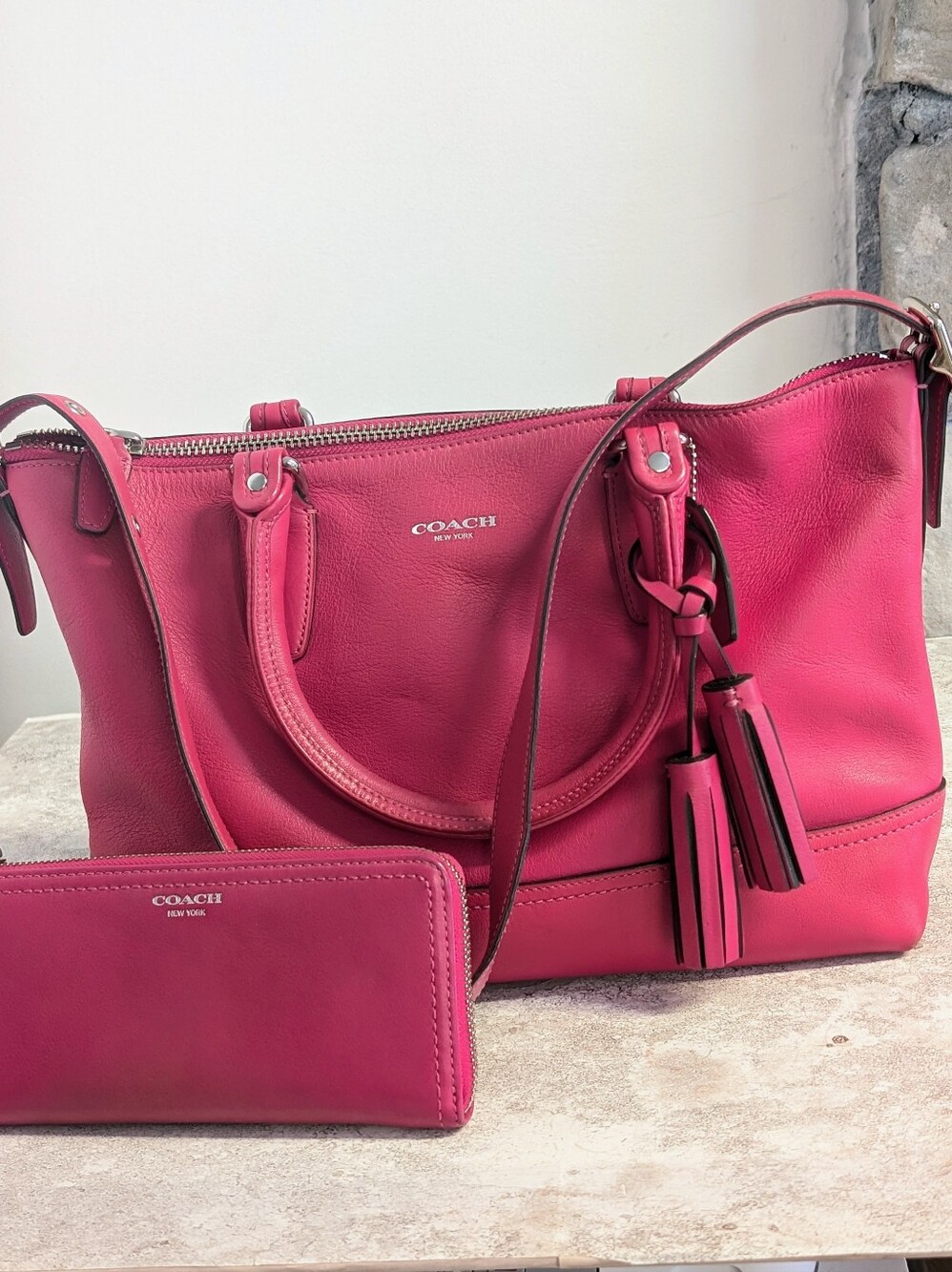 Gorgeous Coach East West Mollie Satchel Handbag + Wallet Fuchsia Pink 🩷